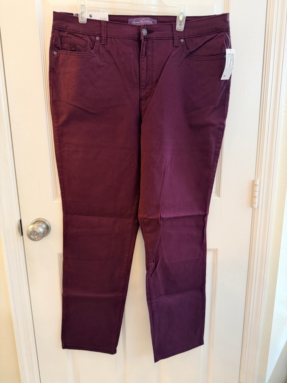 Gloria Vanderbilt NWT Straight Leg Pants in Deep Plum
